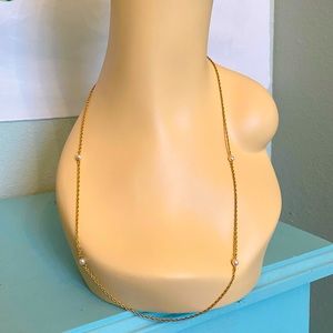 Vintage gold Avon necklace with pearls! Never worn, beautiful necklace!